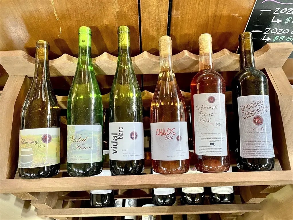 335 Old Fall River Rd, Dartmouth