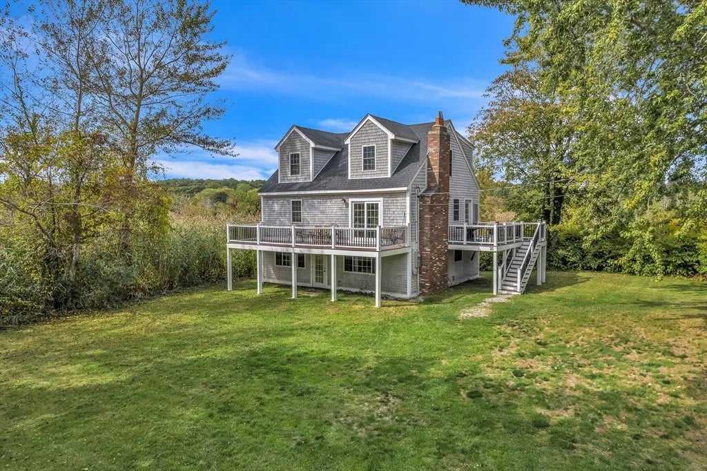 35 Holbrook Ave, Wellfleet