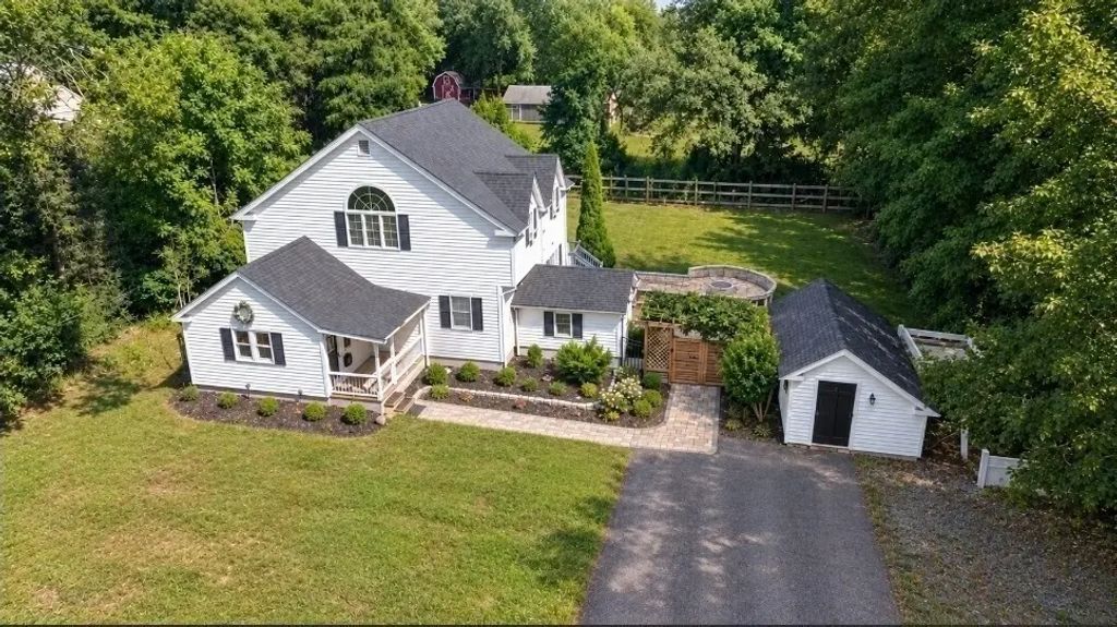 24 Spear Ave, East Bridgewater