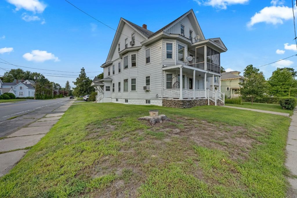 189 Walnut St, Leominster