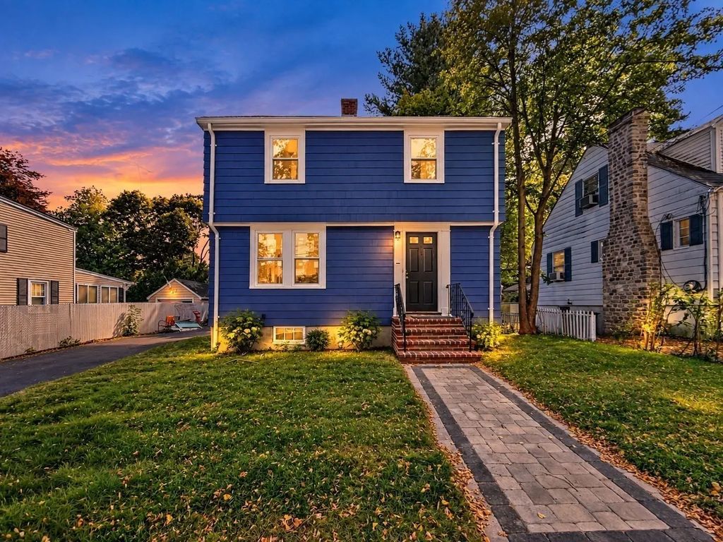 32 Grant Rd, Lynn