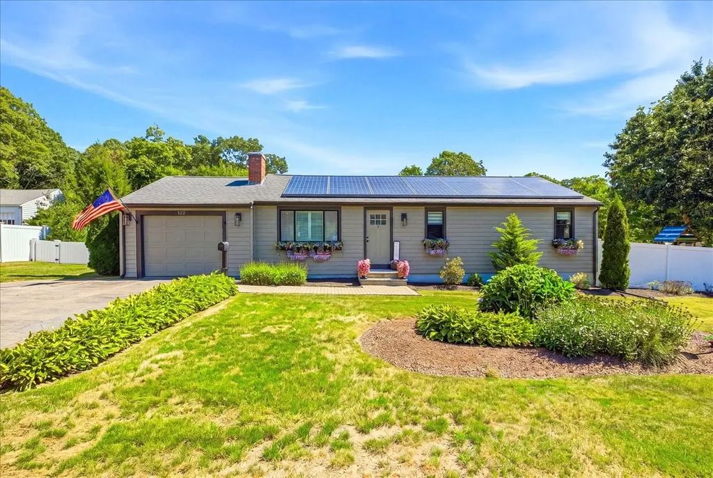 125 High St, Whitman