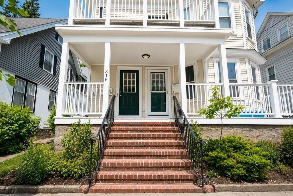 315 Lafayette St #3, Salem