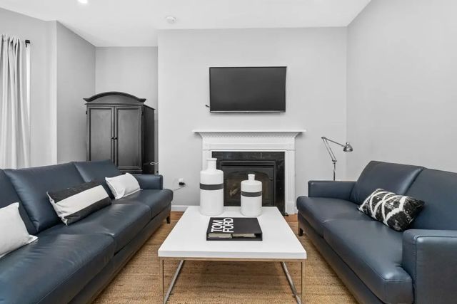 595 East 4th St #1, Boston