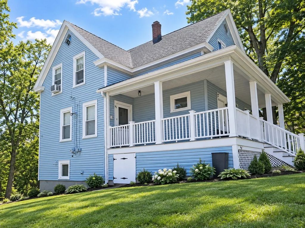 99 Clover St, Worcester