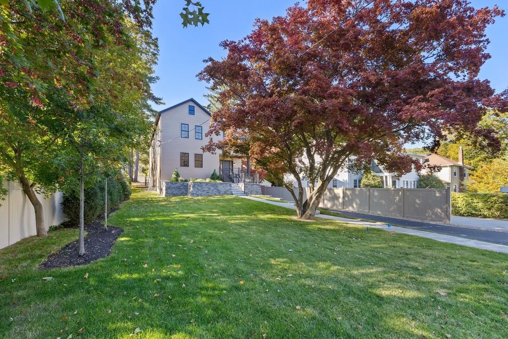 6 Sheridan St, Lexington