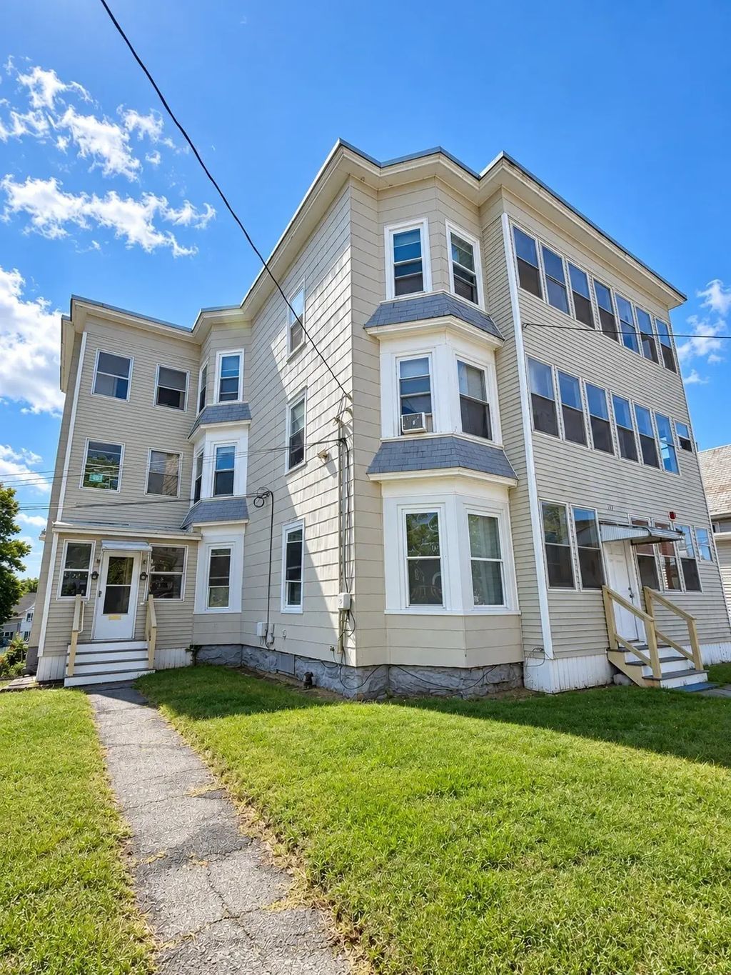 113 Spruce, Leominster