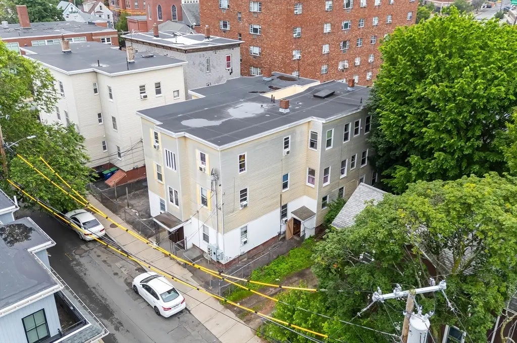 8 Everett St, Somerville