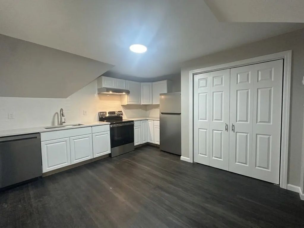 39 Cortland St #3, Springfield