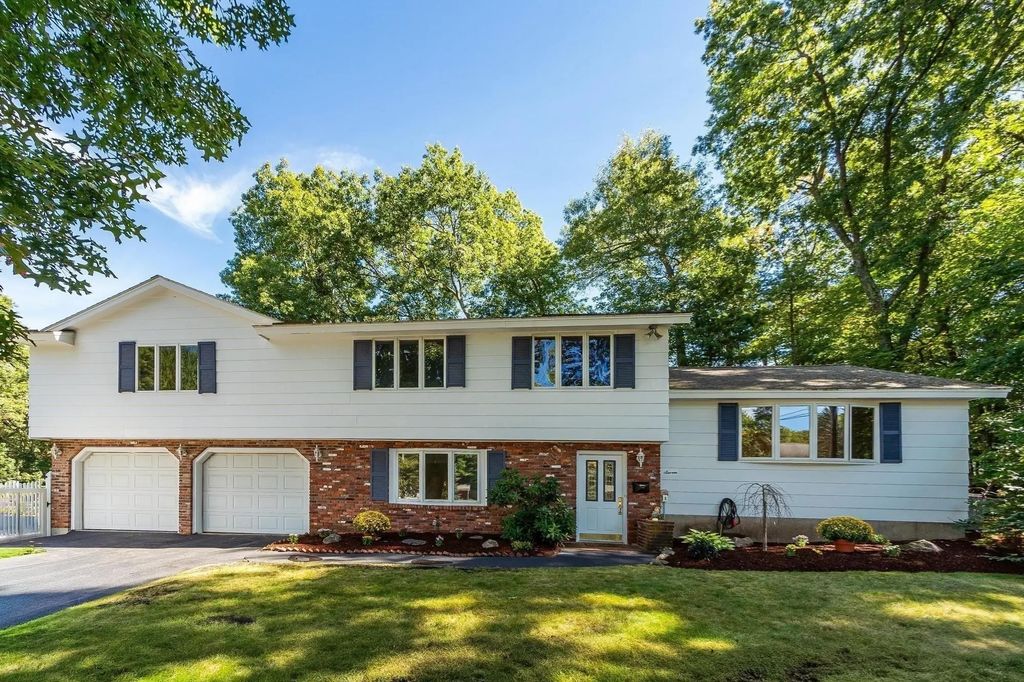 7 Gaywood Cir, Peabody