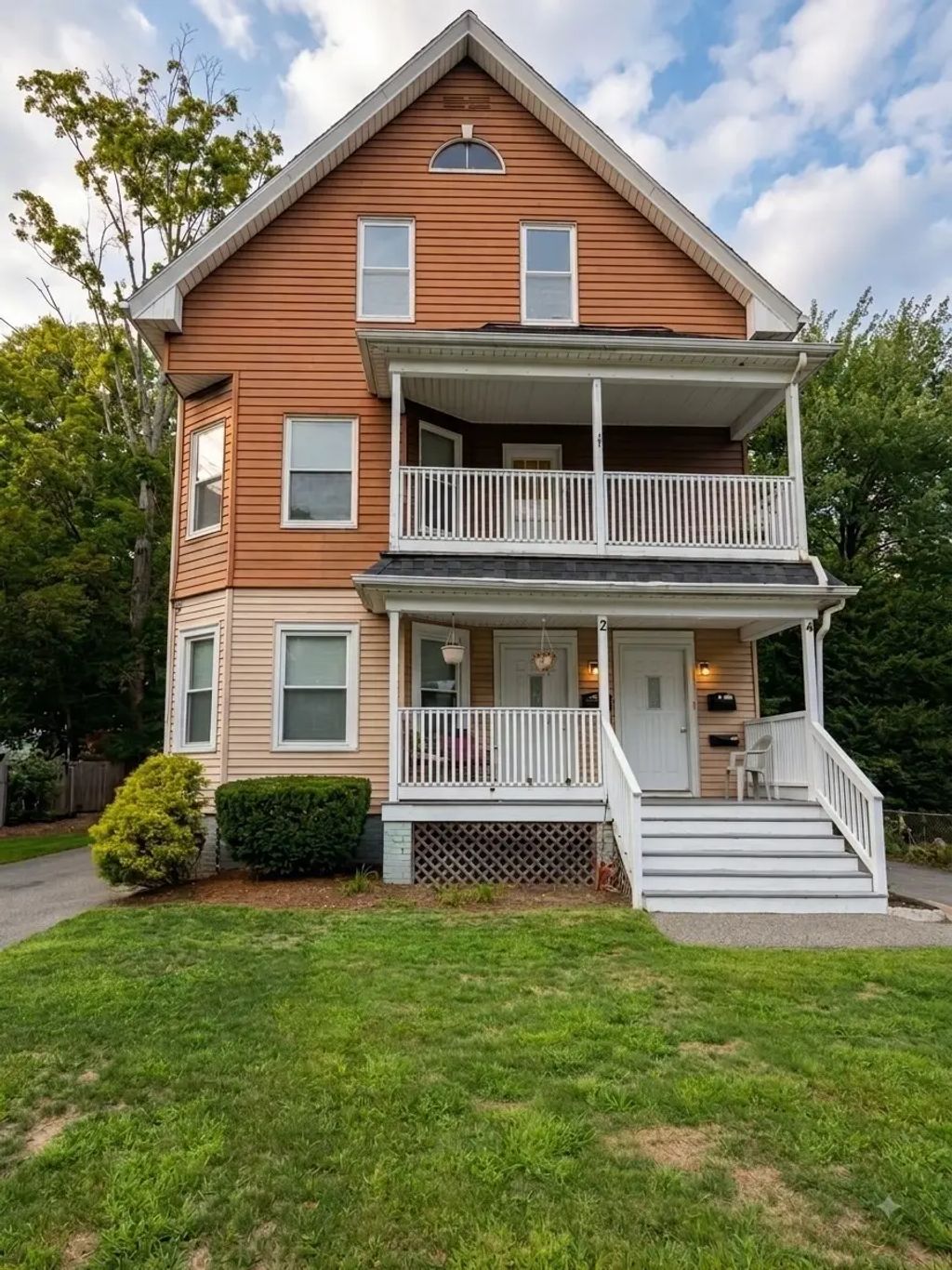 2 Hope St, Attleboro