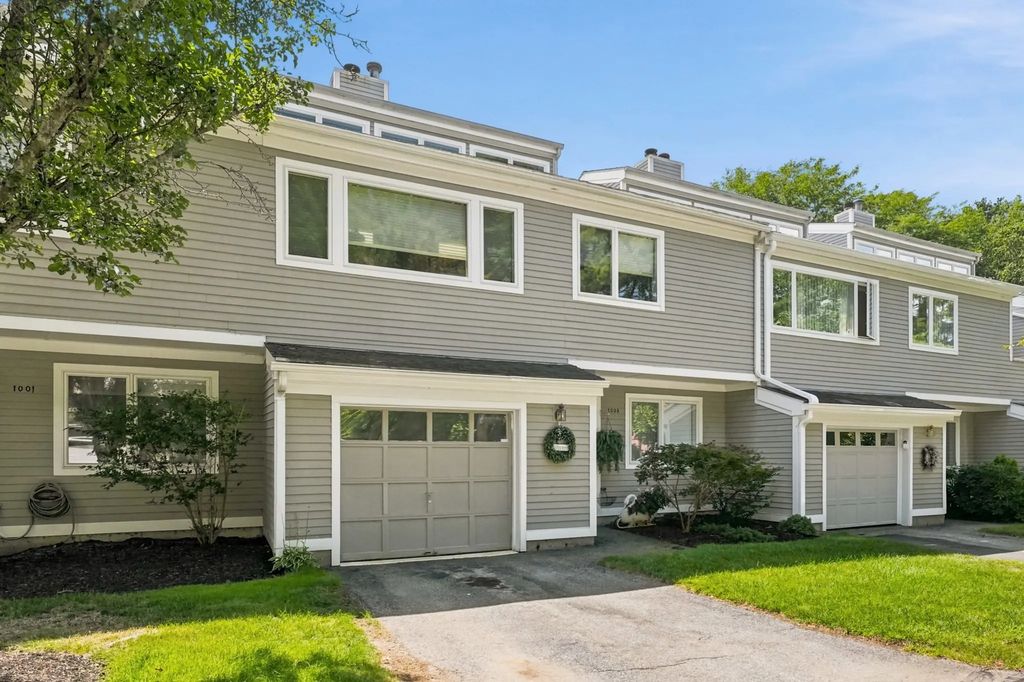 1002 Pine Brook Dr #20, Peabody