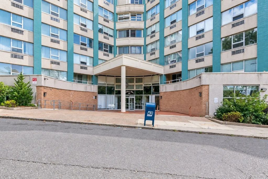 101 Mulberry St #311, Springfield