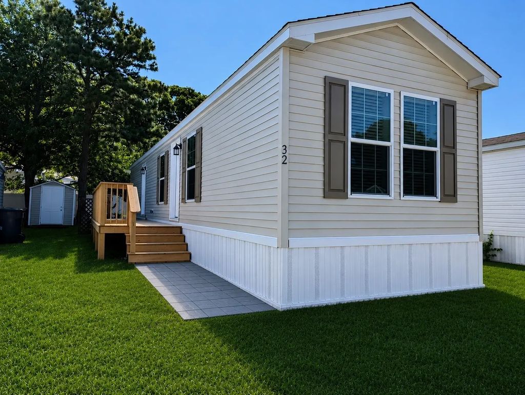3040 Cranberry Hwy #32, Wareham