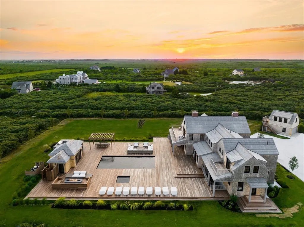 30 Devon Street - Big Dip, Nantucket