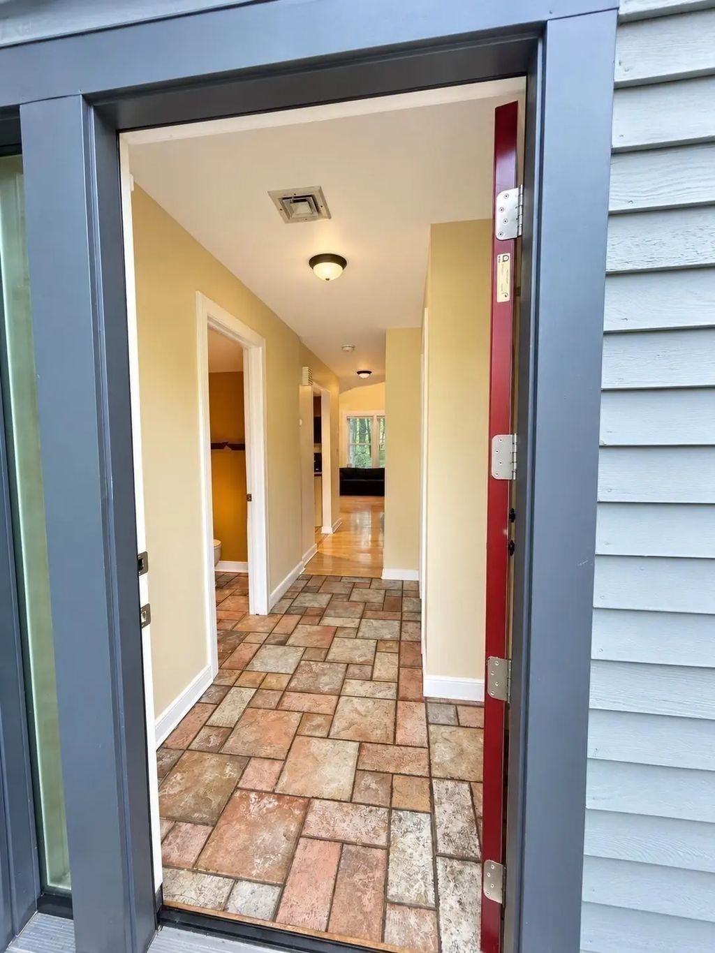 110 Dean #98, Taunton