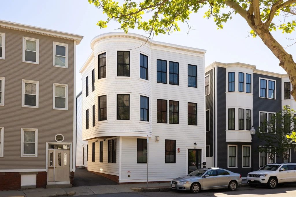 322 Bunker Hill St #2, Boston