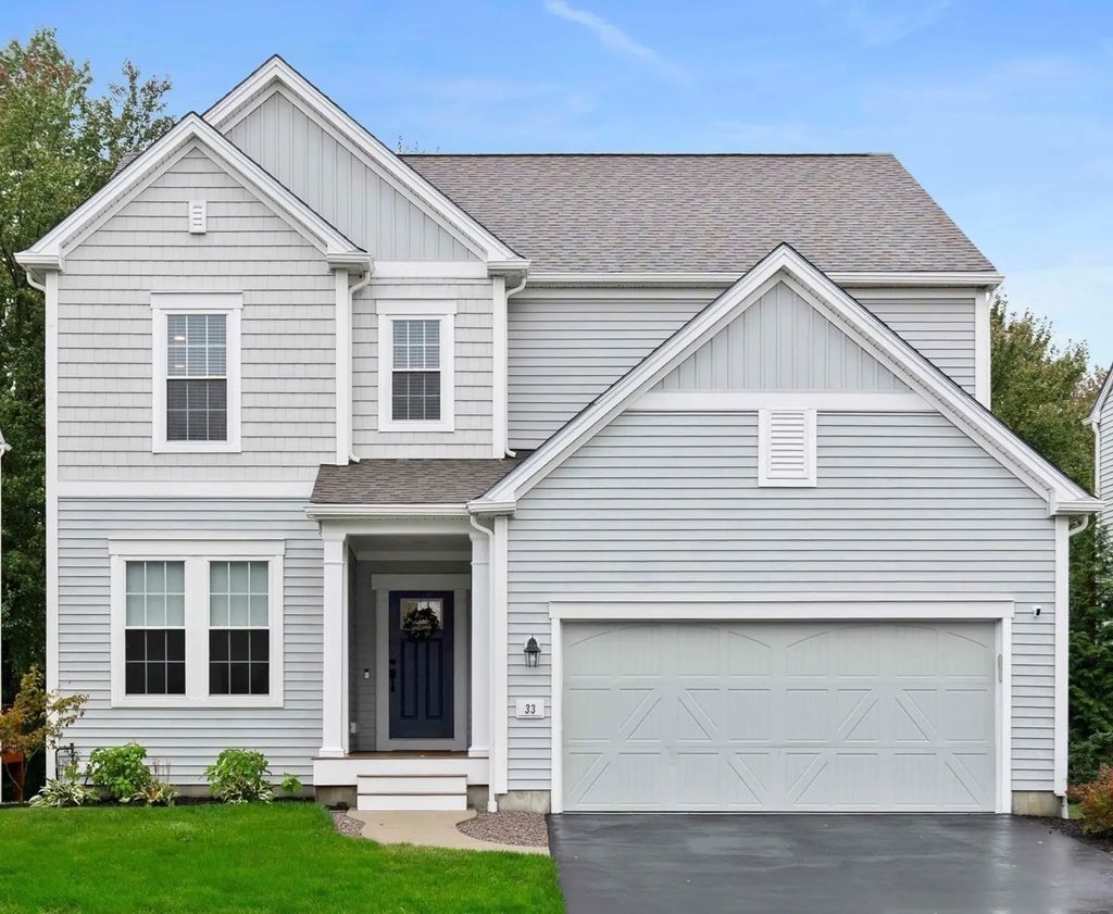 33 Skyhawk Cir, Weymouth