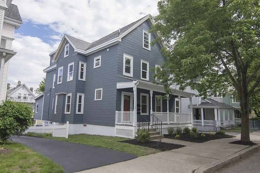 79 Thurston St #2, Somerville