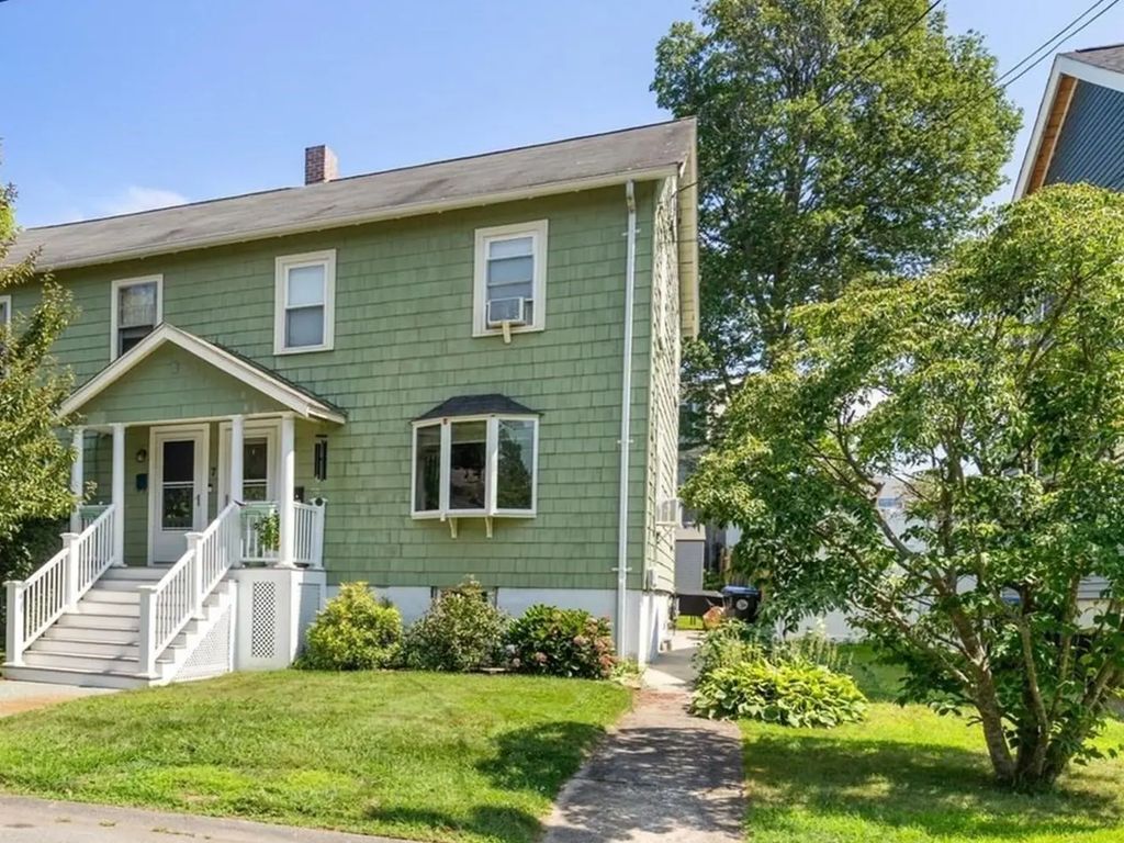 7 Lawrence St #b, Beverly