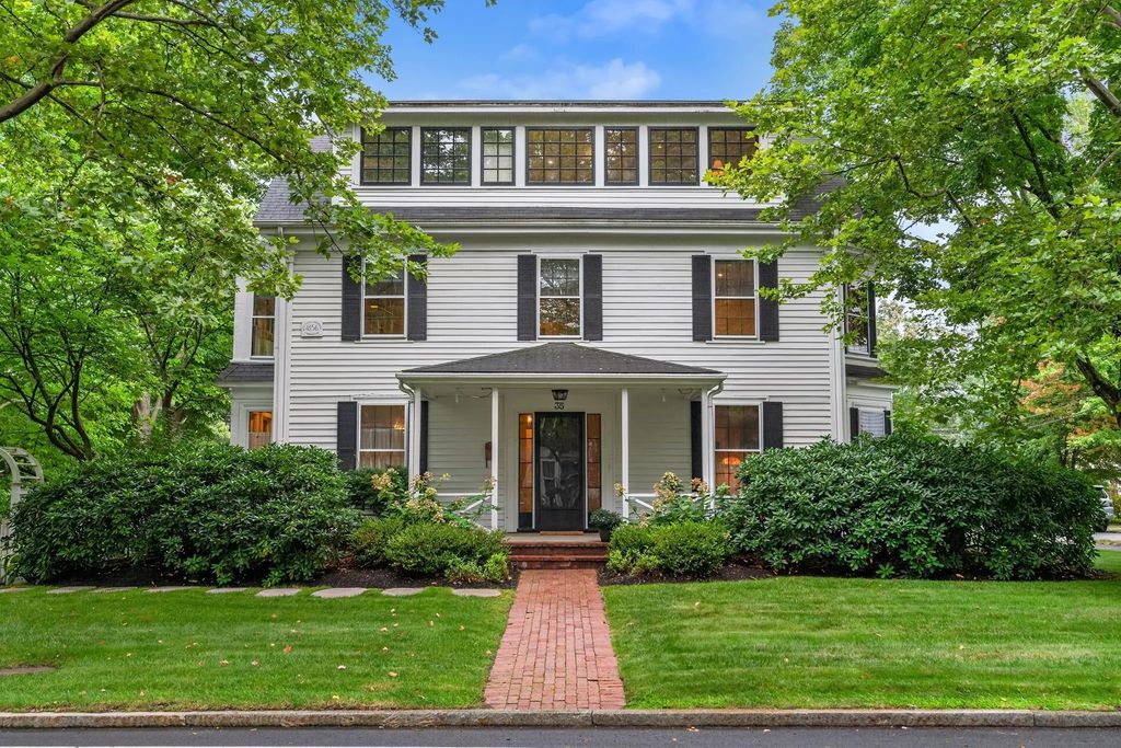 35 Forest Street, Wellesley