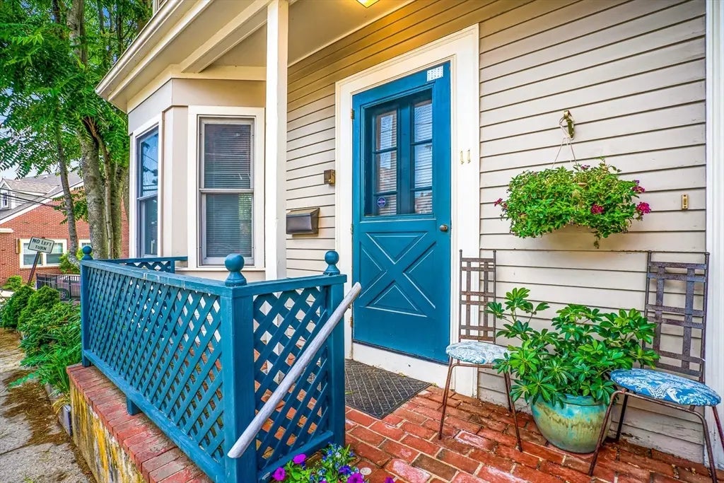 11 Elmwood Avenue #11, Winchester