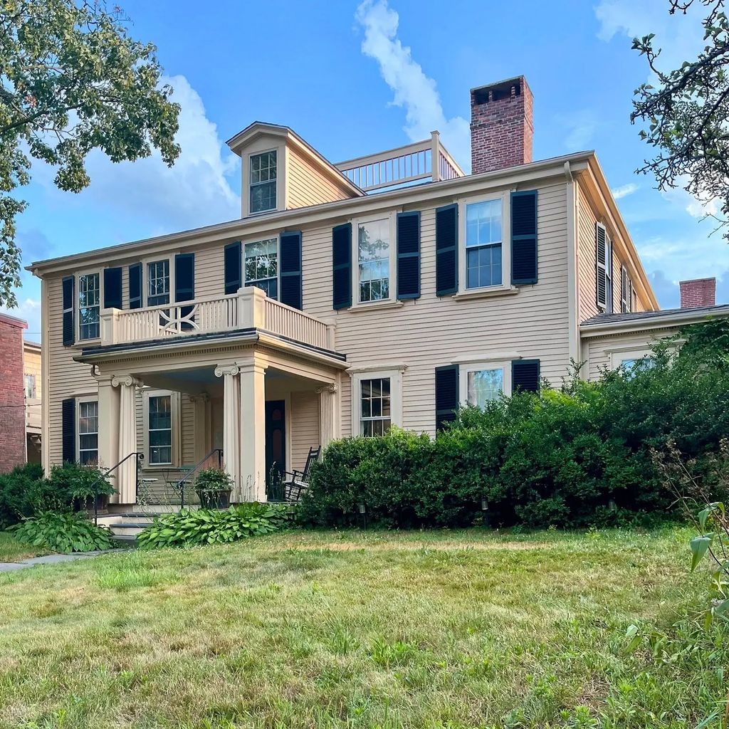 64 Bartlett St #4, Boston