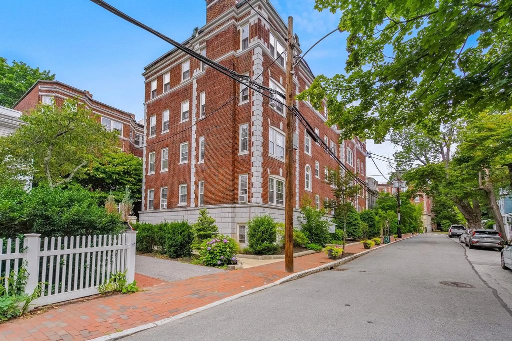 41 Bowdoin St #25, Cambridge