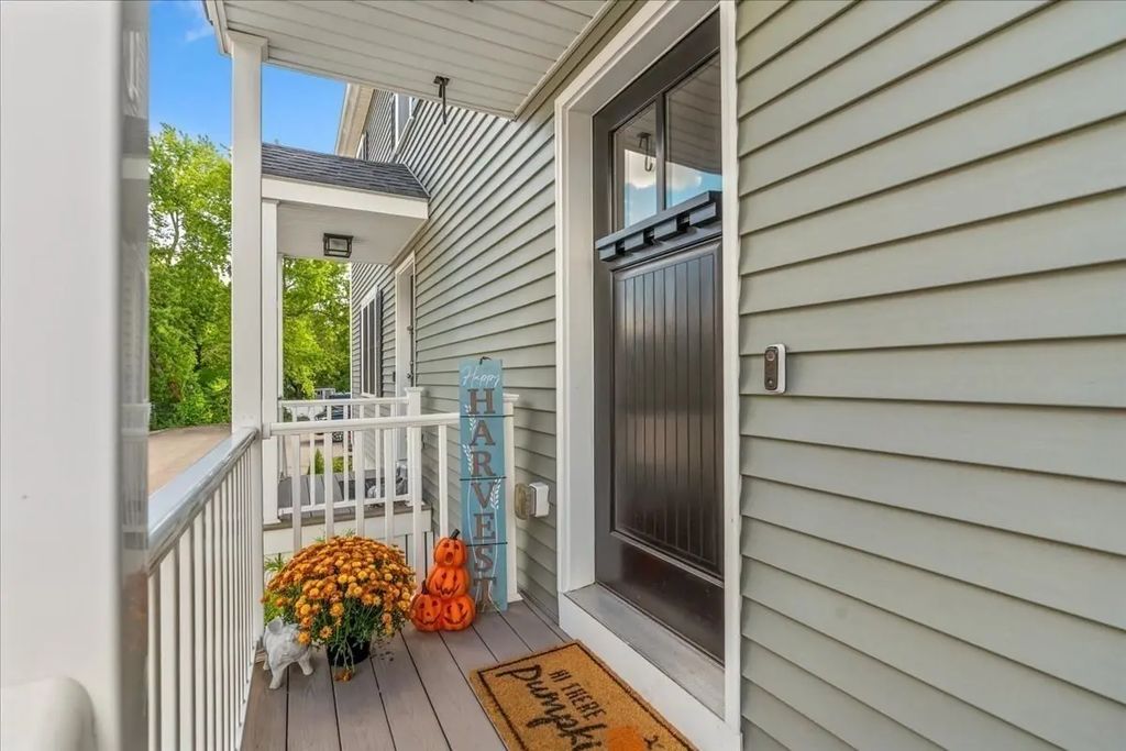 189 Centre Avenue #2, Abington