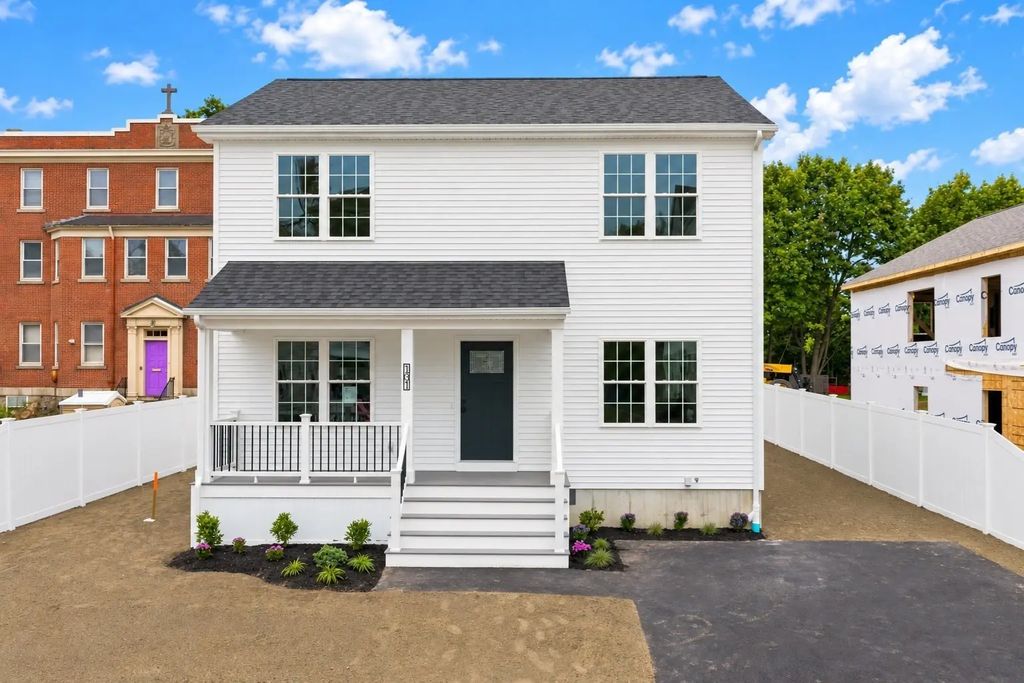 181 Wellington, Fall River