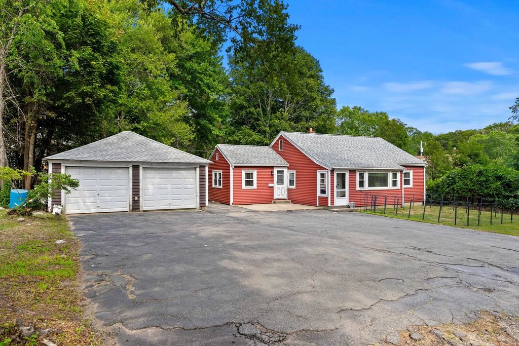 2 Hill Top Ln, Rockport