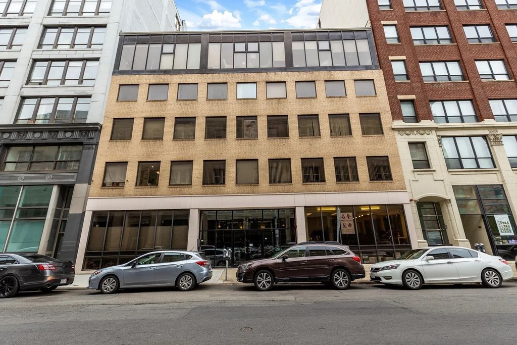 200 Lincoln St #401, Boston