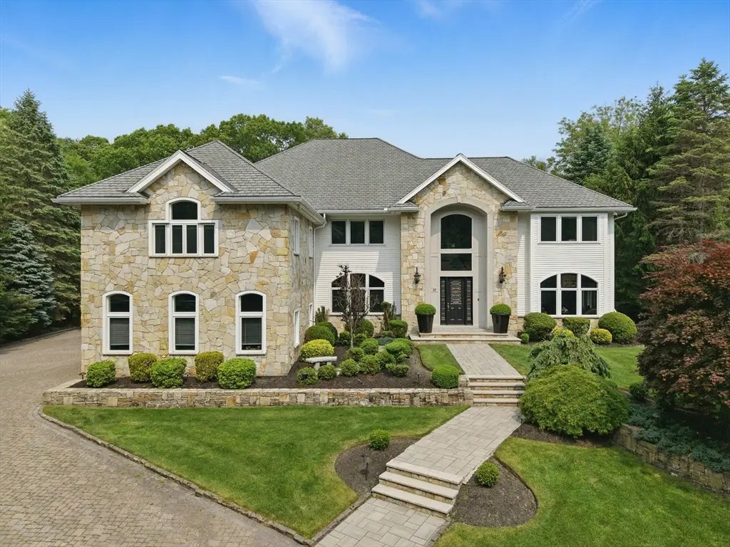 65 Saile Way, North Andover