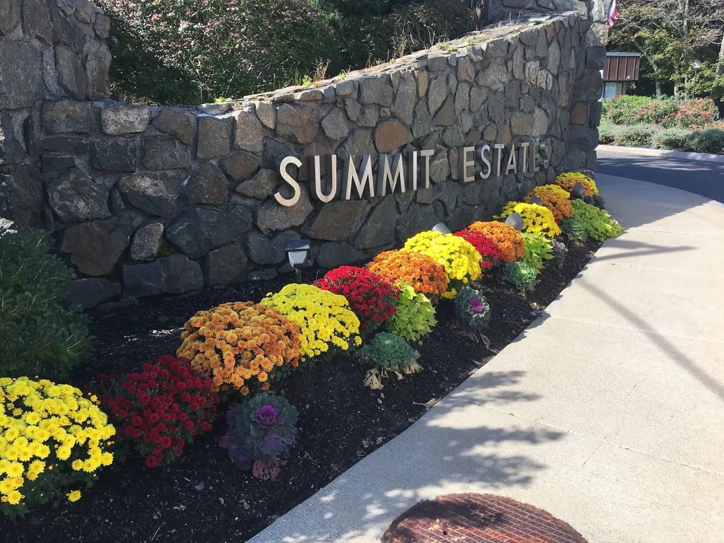 1004 Paradise Road #1c, Swampscott