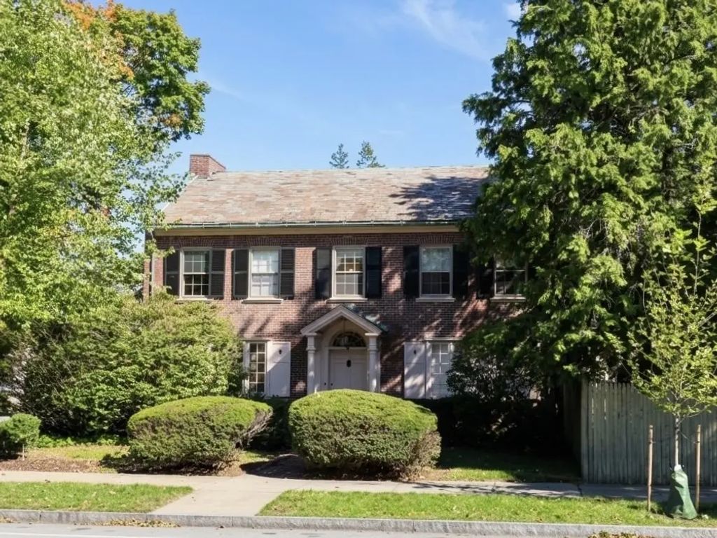 112 Russell St, Worcester