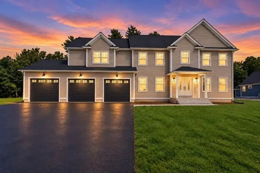 10 Happy Acres, East Longmeadow
