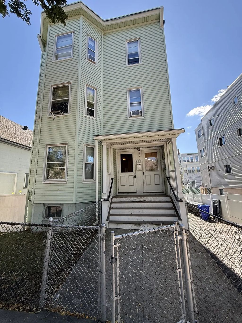 889 Saratoga #1, Boston