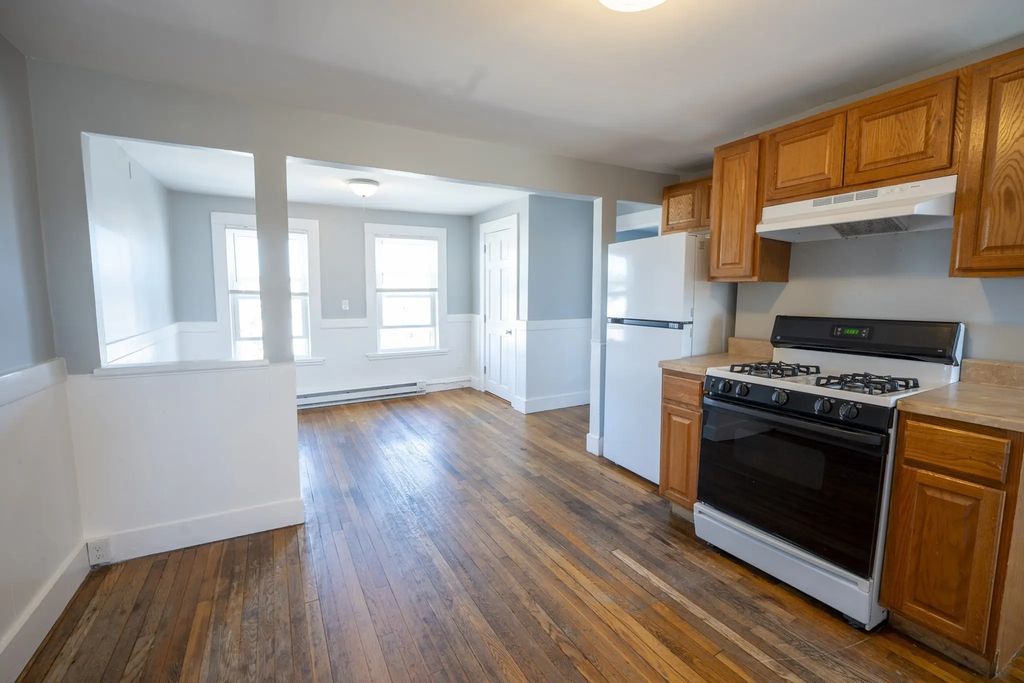 144 Park St #3, Beverly