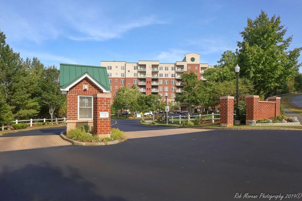 38 Village Road ##614, Middleton
