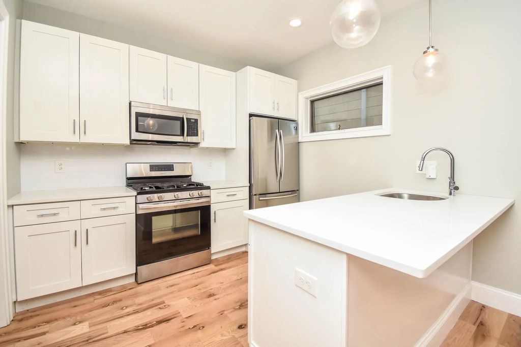 1114 Saratoga St #2, Boston