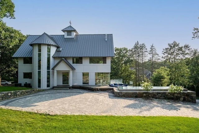 30 Whipple Road, Lexington