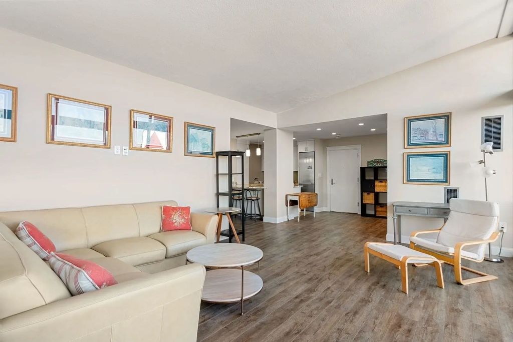 566 Commonwealth Ave #ph2, Boston