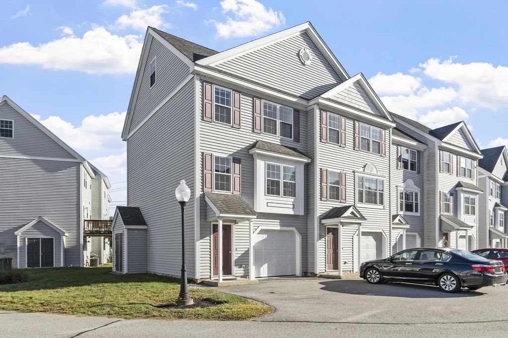 15 Bandon Circle #15, Westford