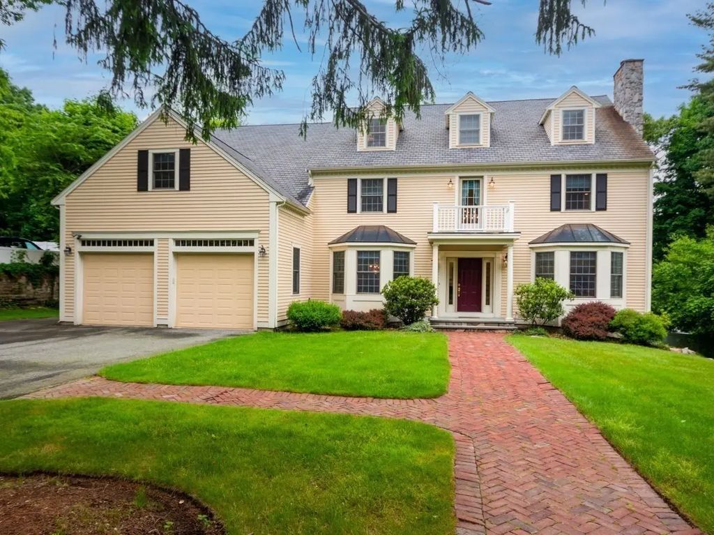 14 Nassau Drive, Winchester