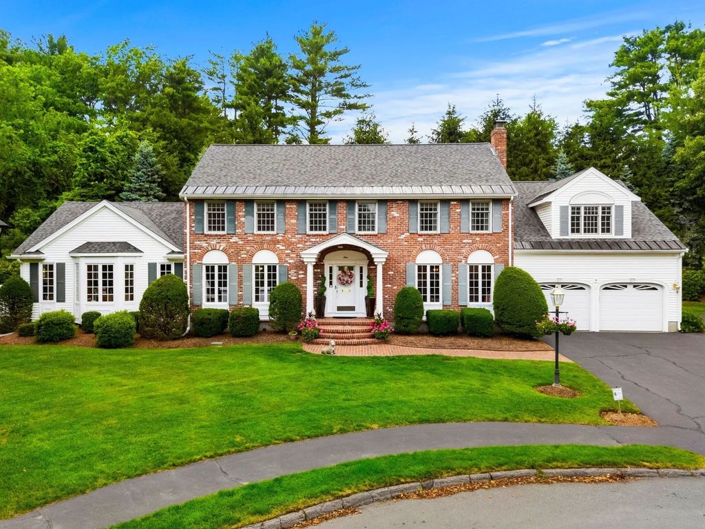 9 Eisenhower Circle, Wellesley
