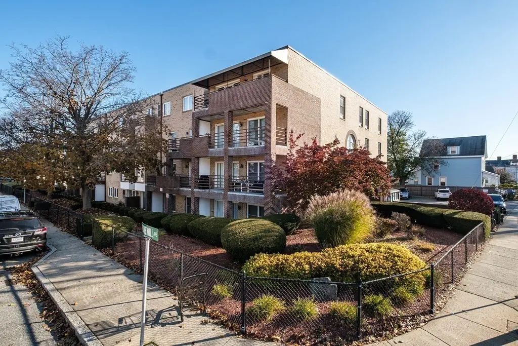 314 Riverside Avenue #304, Medford