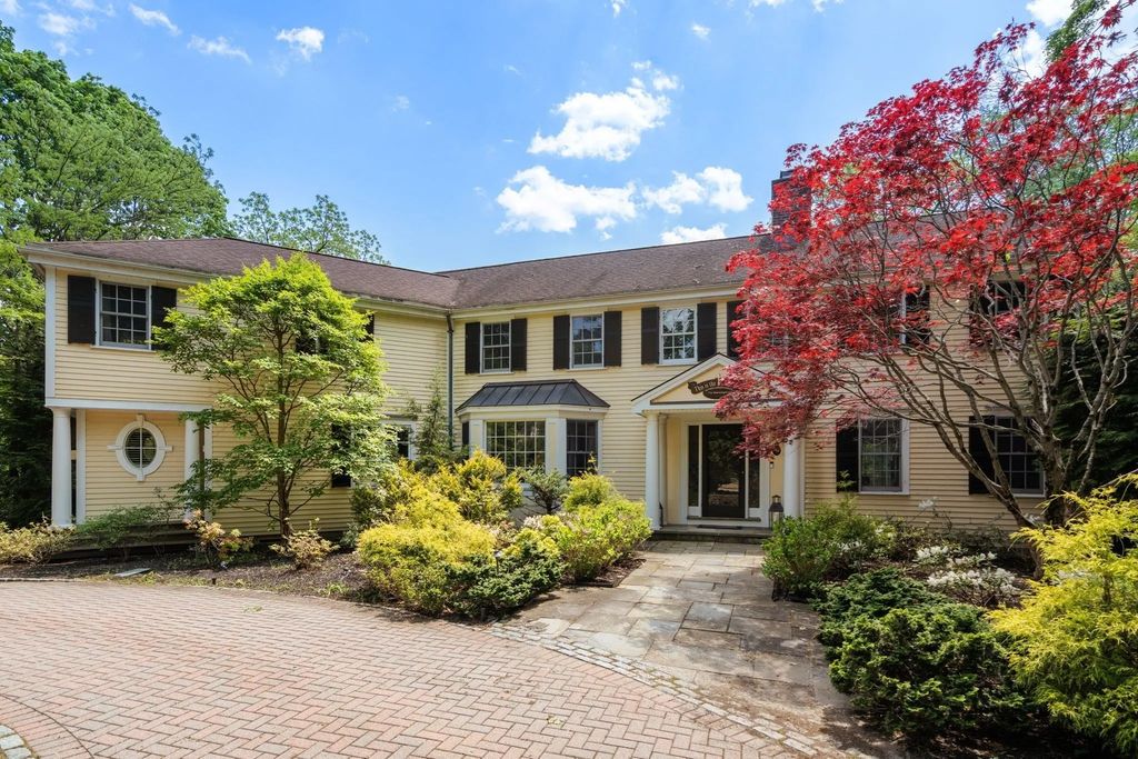90 Suffolk Rd, Newton