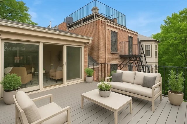 116 W Concord St #ph, Boston