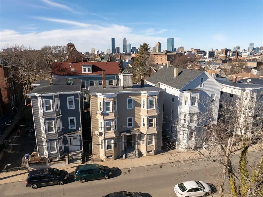 24-24r Clarence St, Boston