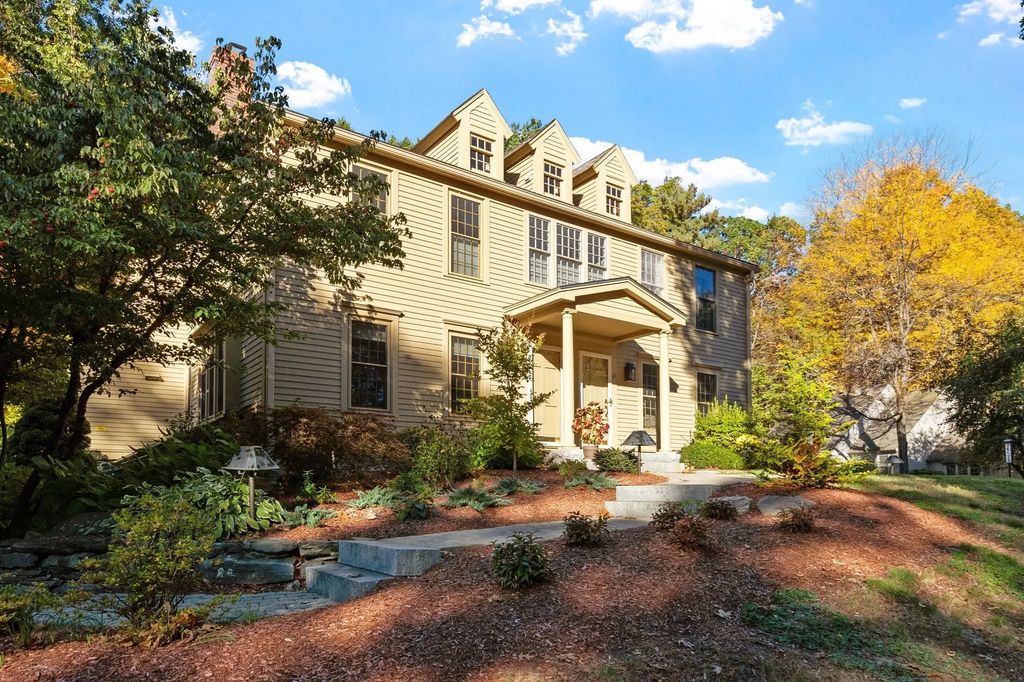 69 Royal Fern Dr #69, Lunenburg
